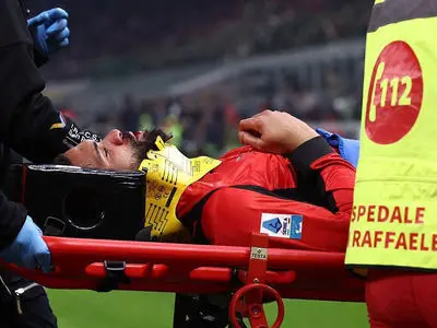 مصدومیت شدید ستاره میلان (عکس)