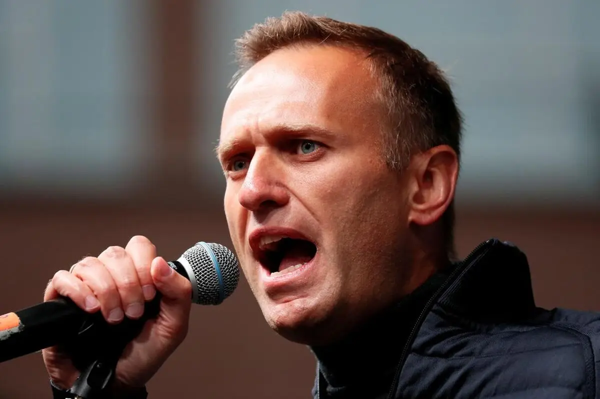 Jailed Kremlin critic Navalny moved to sick ward, tested for coronavirus - Izvestia