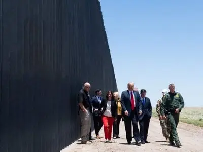 ستایش مجدد ترامپ از دیوار مرزی با مکزیک