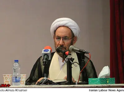 احزاب در ایران ناقص متولد شدند