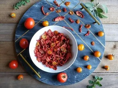 طرز تهیه گوجه‌فرنگی خشک‌شده طعم‌دار 