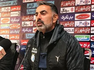 إستقالة "محمود فکری" مدرب فریق إستقلال الإیرانی