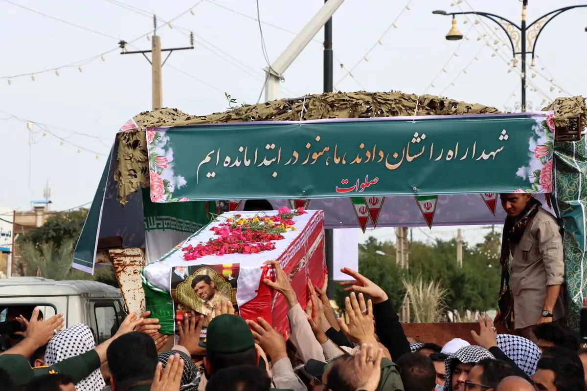 تشییع پیکر پاک شهید سرهنگ پاسدار محمدامین چلداوی در دشت آزادگان 