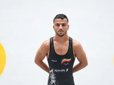 رضا مومنی با برد شروع کرد