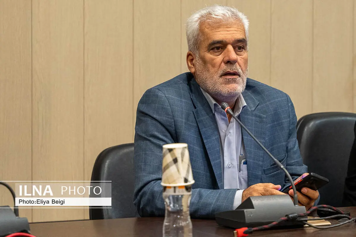 پسرم حتی یک پروژه هم برای شهرداری قزوین انجام نداده است