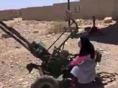 ویدیو پربازدید از دختربچه مبارز یمنی