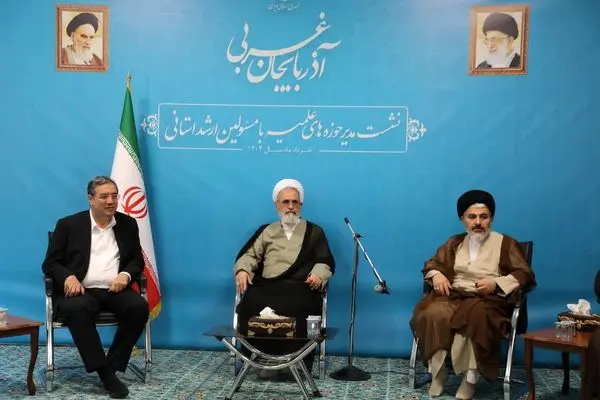 وحدت اقوام و ادیان در آذربایجان‌غربی کم‌نظیر است/شناسایی فرصت های سرمایه گذاری استان