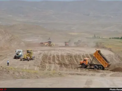 کشف اشیای تاریخی در مسیر بزرگراه خواجه - ورزقان 