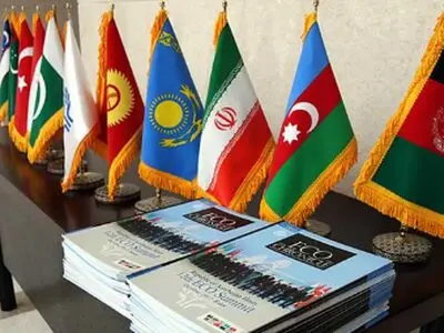 دراسة عضویة ایران کمراقب في الاتحاد الاوراسي