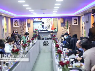 تلاش داریم میراث ۴۰ ساله حوزه هنری را احیا کنیم/ قایل به یک شورای پروانه نمایش هستیم/ فیلمی که توقیف شود را تولید نمی‌کنیم