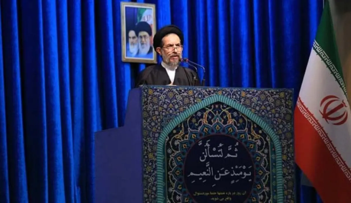 خطیب صلاة الجمعة: الحرس الثوری أطاح بهیبة أمریکا فی المنطقة 
