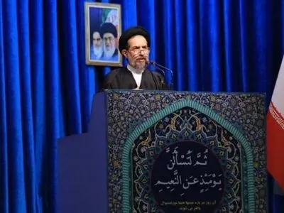 خطیب صلاة الجمعة: الحرس الثوری أطاح بهیبة أمریکا فی المنطقة 