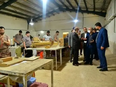 ۱۰ هزار زندانی کشور در کارخانه‌ها مشغول به کار هستند
