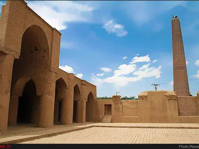 دامغان، زرند، بجستان، زهک و بافق خواهرخوانده شدند