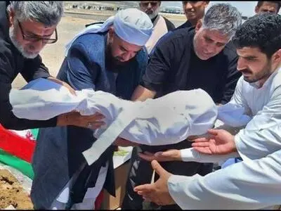 خاکسپاری پیکر شهید نوزاد حادثه تروریستی زاهدان