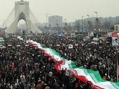 ویدئو: حضور نوایی سرپرست فدراسیون تکواندو در راهپیمایی ۲۲ بهمن ماه