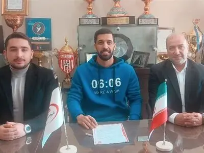  قرارداد سنگ سفیدی و آقای گل لیگ برتر با گیتی‌پسند تمدید شد
