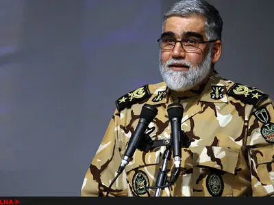  امیر پوردستان از پایگاه شکاری شهید یاسینی بوشهر  بازدید کرد