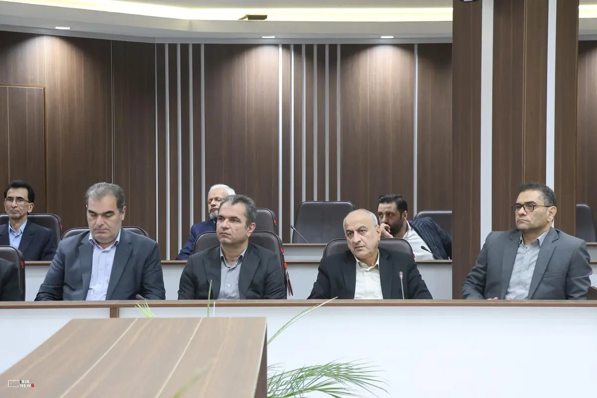 ضرورت کاهش مراحل اداری و تسریع صدور مجوز‌ها برای توسعه اقتصادی
