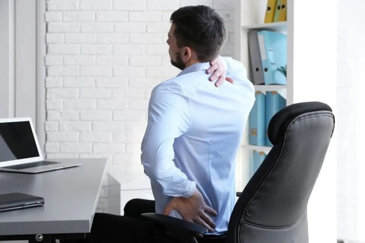 زیاد نشستن پشت میز چه عوارض خطرناکی دارد؟ + اینفوگرافیک