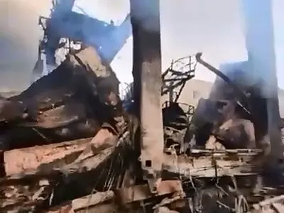 ویدئویی از محل انفجار در بندر شهید رجایی: یک چاله عمیق‌ بر جای مانده