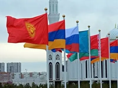 التوقیع على اتفاقیة التجارة الحرة بین إیران وأوراسیا