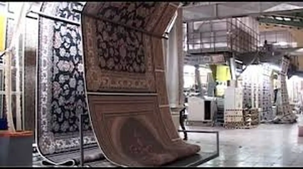 تولیدکنندگان مواد اولیه خود را آزاد می‌خرند اما خودروسازها با ارز دولتی چای وارد می‌کنند