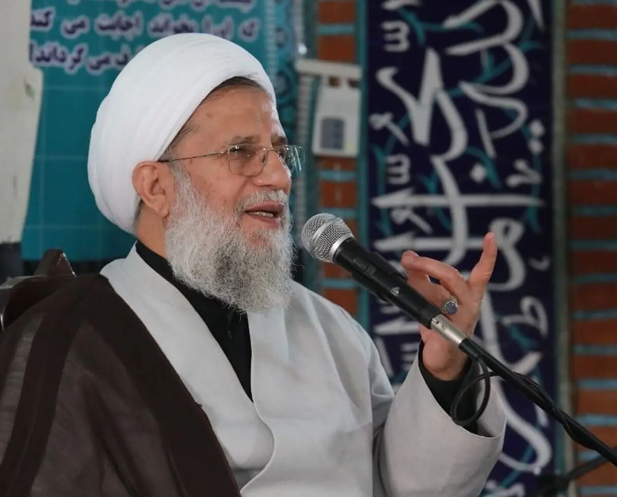 دشمن به دنبال مسموم کردن ذهن جوانان انقلابی و مسلمان ما و تکرار واقعه عاشوراست