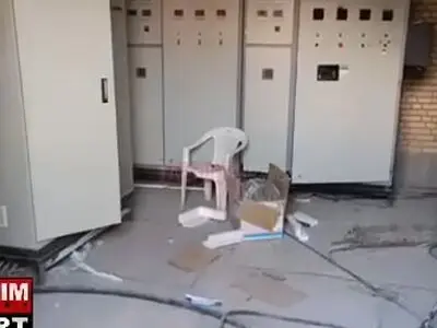 محل حادثه برق‌گرفتگی ۲ کارگر استادیوم شهدای شهر قدس + فیلم