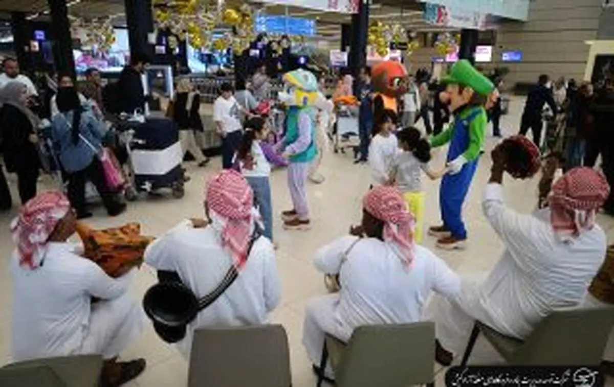 جشن روز کیش در فرودگاه بین‌المللی کیش با عطر قهوه عربی و نوای موسیقی بومی