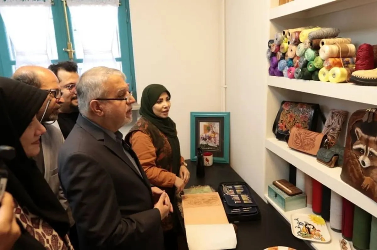 امنیت شغلی هنرمندان اولویت قطعی وزارت میراثفرهنگی است/ صنایعدستی نباید در صنعت مستحیل شود