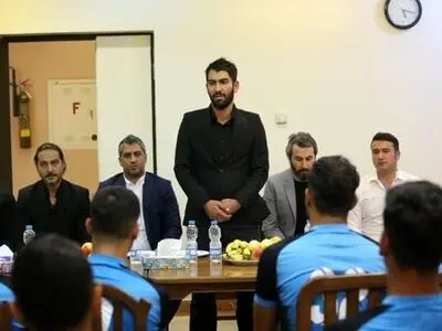 ملوان با مورینیو هم سقوط می‌کند / خدماتی به تیم ارائه کردم که هیچ انزلی‌چی انجام نداده است / وقتی بازیکن تحمیلی فرماندار را قبول نکردم جو سیاسی شهر را بر علیه من شوراند