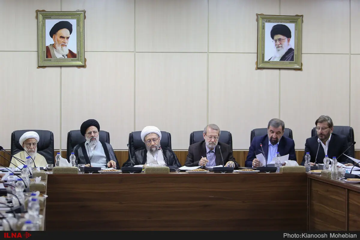 اعضای مجمع تشخیص مصلحت نظام و شورای عالی امنیت ملی می‌توانند در انتخابات ریاست جمهوری شرکت کنند