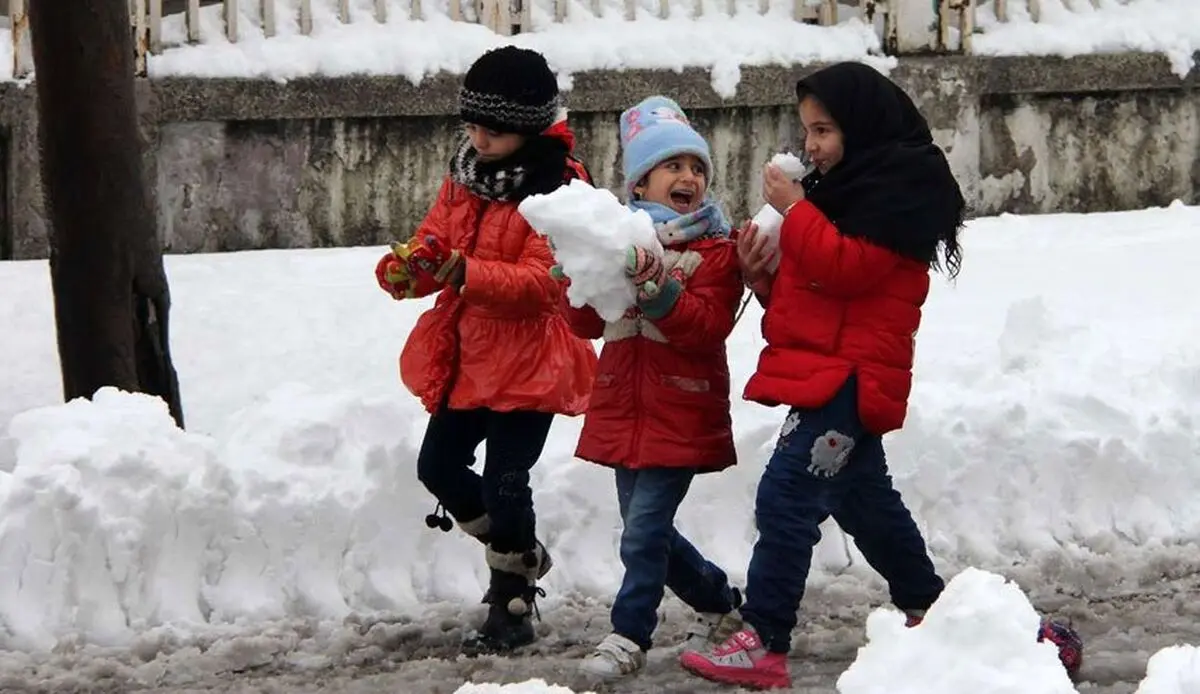 تعطیلی مدارس برخی از شهرستان‌های استان تهران به علت تداوم بارش برف 