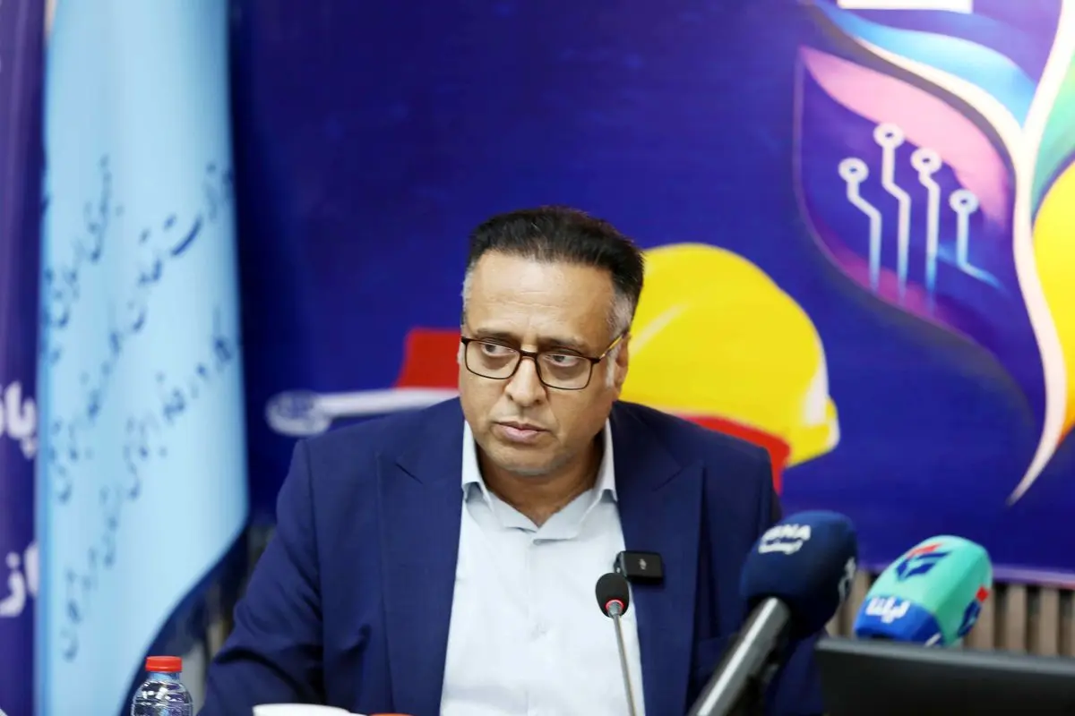 هرمزگان میزبان جشنواره امتنان؛ معرفی برترین کارگران، گروه‌های کاری و خانه‌های بهداشت کارگری +فیلم