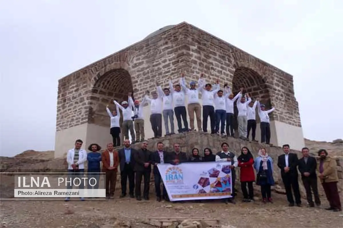 بازدید تور دوچرخه‌سواری ( ازخزر تا خلیج فارس ) از آثار تاریخی نیاسر