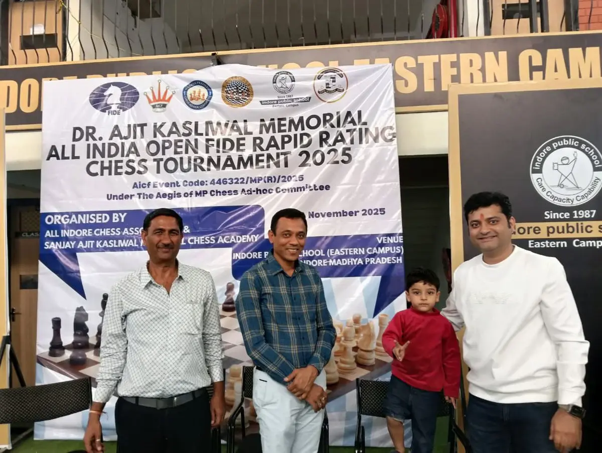 کودک سه‌ساله هندی رکورددار جدید دنیای شطرنج شد (عکس)