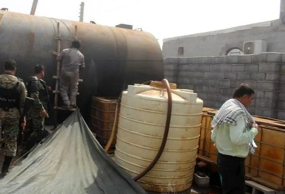 کشف محل دپو هزاران لیتر سوخت قاچاق در بندر چیروئیه هرمزگان