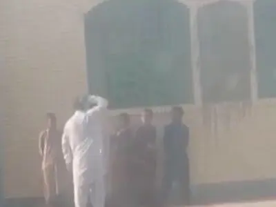 توضیح در مورد تنبیه بدنی دانش آموزان در شهرستان کنارک/  کلیپ ارسالی مربوط به ۴ سال قبل بوده است 