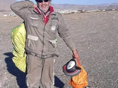 مرگ پاراگلایدر سوار خوانساری در اثر برخورد با کوه 