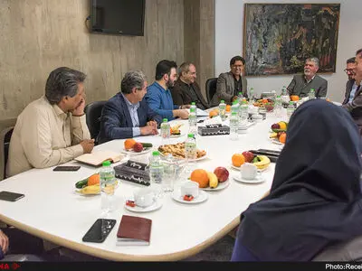 هنرهای تجسمی به انسجام اجتماعی کمک می‌کند/ افزایش قرارداد با انجمن‌ها تا مبلغ ۵ میلیارد تومان/ خانه هنرهای تجسمی شکل گیرد