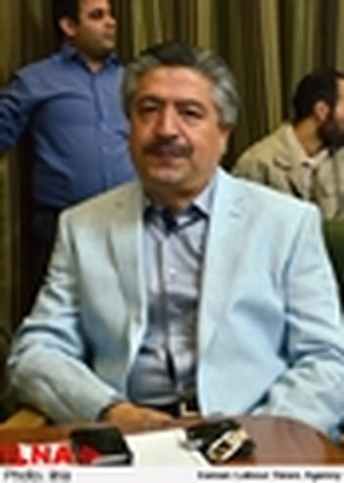 شهرداری اجازه ندهد نهادهای قانونی زیر سوال برود