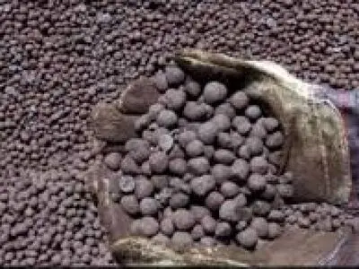 وفقا للاحصائیات العالمیة؛ ایران الاولى عالمیا فی انتاج الحدید الاسفنجی 