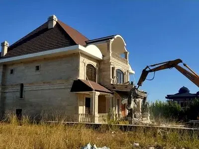 اجرای حکم تخریب ۲۴ واحد مسکونی لوکس در کلارآباد مازندران 