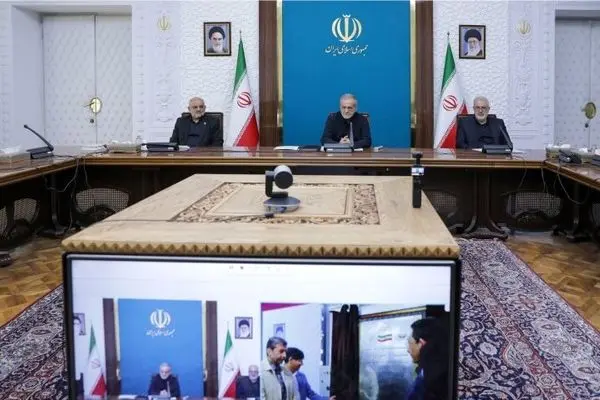 رئيس الجمهورية يدشن المرحلة الاولى لمحطة "فولاد مباركة" للطاقة الشمسية