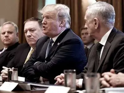 مشاوران و هم‌پیمانان ترامپ از «خیانت او» می‌ترسند