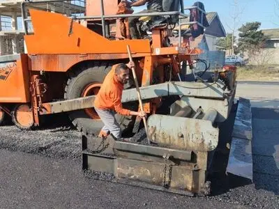 بازسازی و آسفالت بلوار شهید سلیمانی خشکبیجار