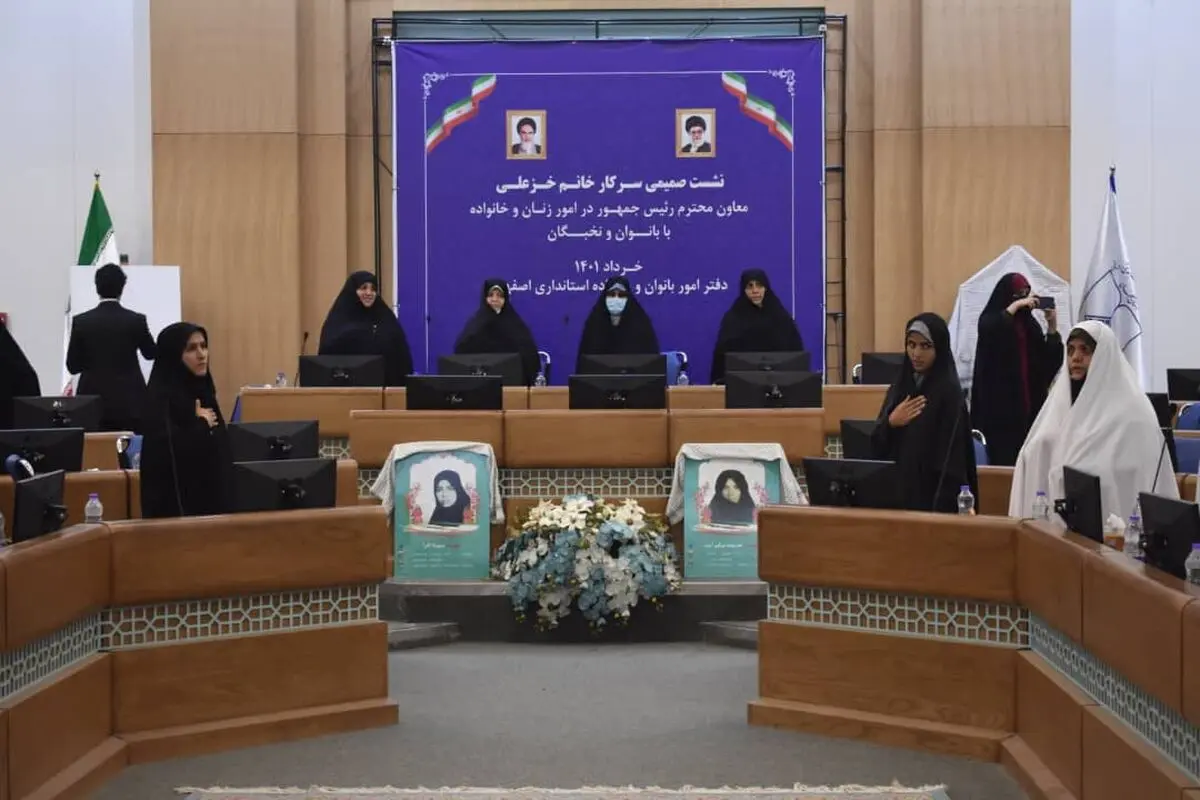 قانون از کودکانی که ابزار ساخت فیلم غیراخلاقی شده‌اند، حمایت کند