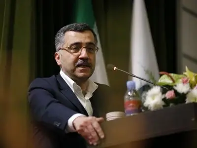 کاهش ارتباطات بین‌المللی‌ عامل افت رتبه جهانی دانشگاه‌های ایران/ انتقاد از مانع‌تراشی‌های داخلی