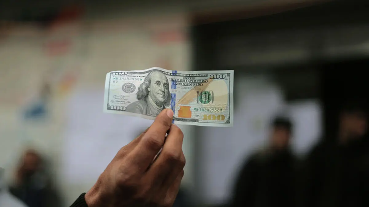 واشنگتن اعتماد به دلار را تضعیف می کند